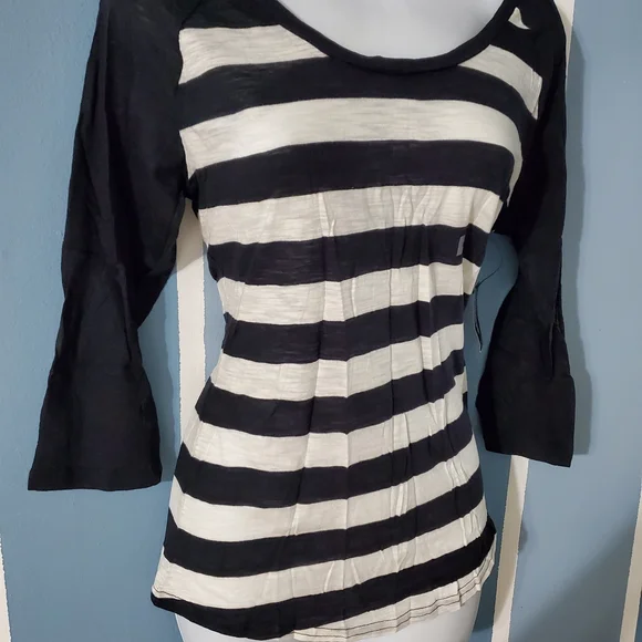 NWT Express Black and White Striped Long Sleeve Top - Picture 7 of 8